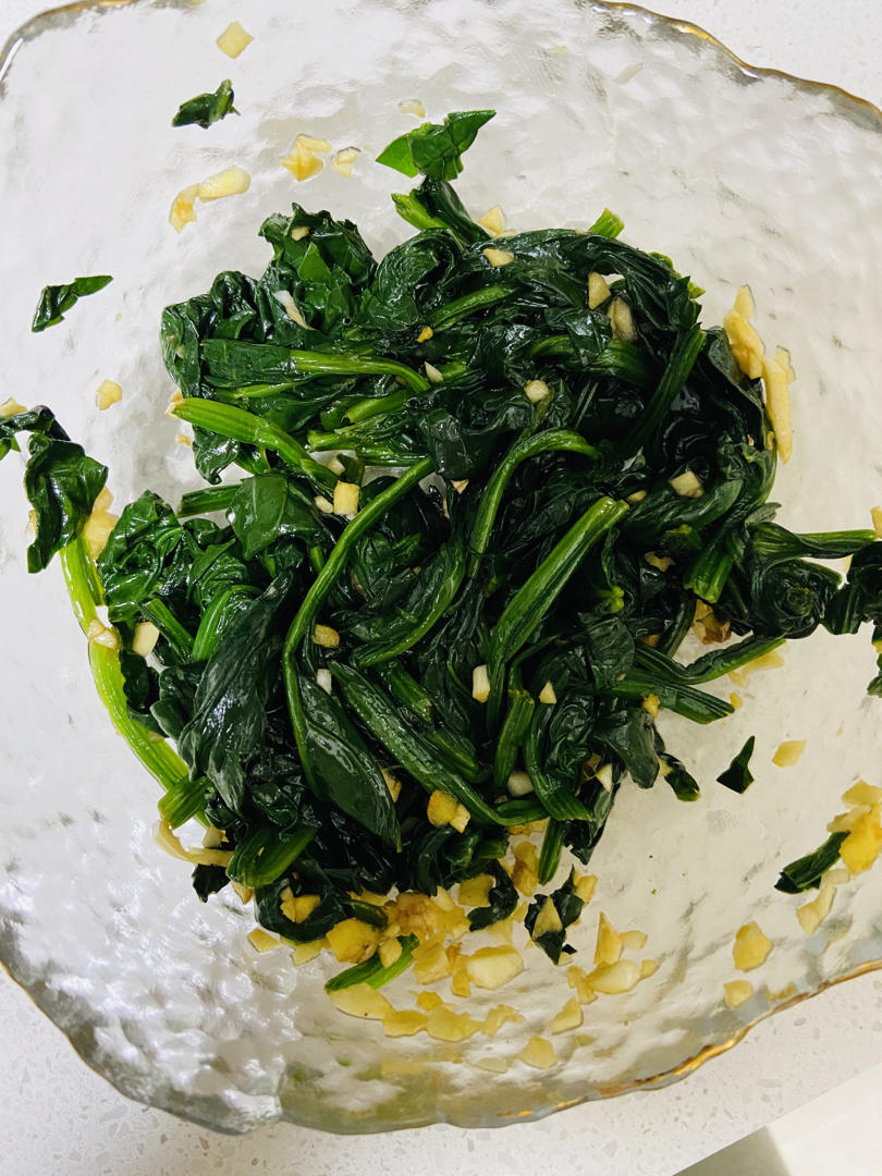 凉拌菠菜(家传秘方)