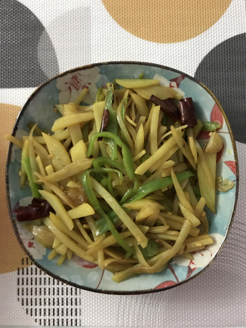 酸辣土豆丝（绝对清脆爽口，比外面卖的好吃，有诀窍！）