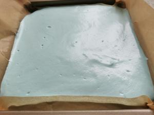 蓝蝴蝶蛋糕卷的做法 步骤10