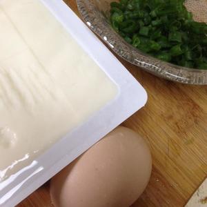 鸡蛋炒豆腐的做法 步骤1