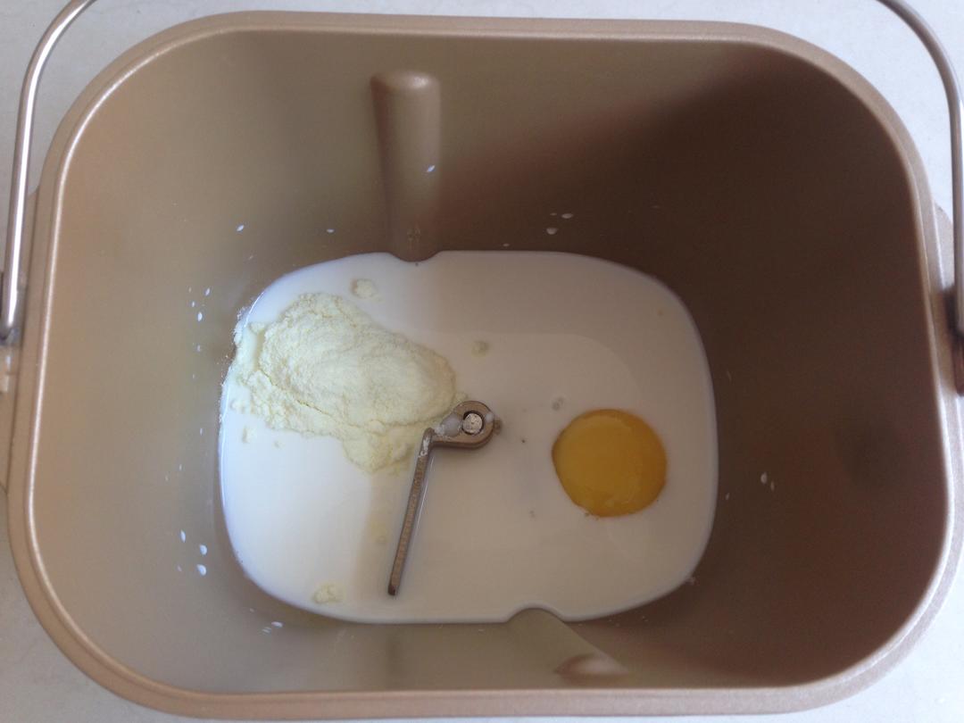 纯奶手撕吐司的做法 步骤1