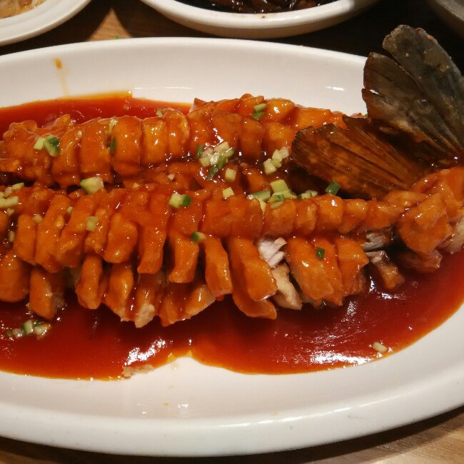 金玉满堂——糖醋松鼠鲈鱼