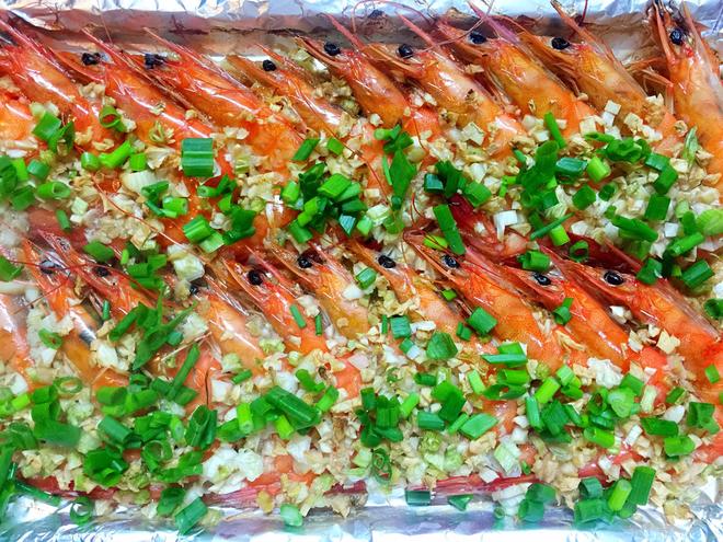快手烤箱菜—蒜蓉烤虾的做法