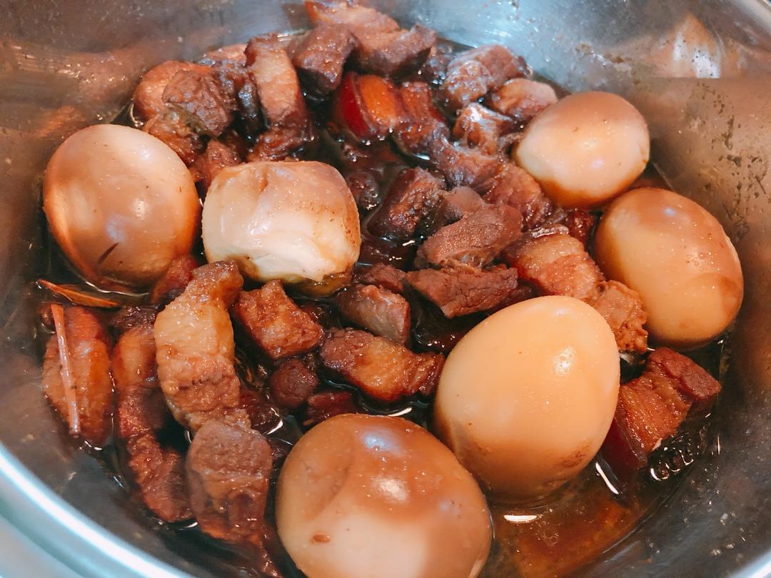红烧肉卤蛋