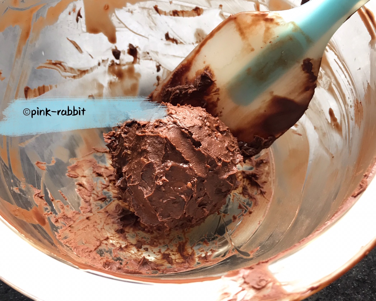 🍫梦龙蛋糕卷. 巧克力脆皮蛋糕卷 by pink-rabbit的做法 步骤10