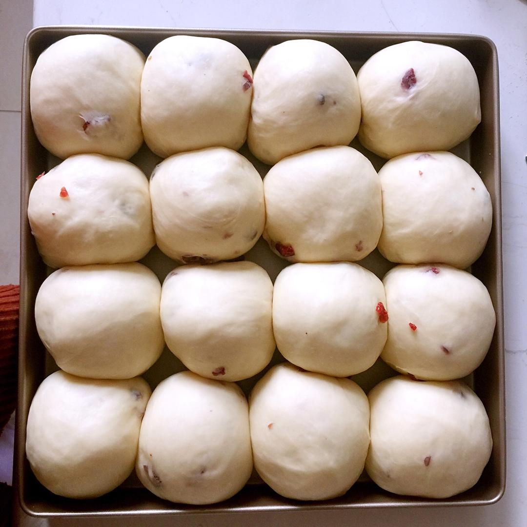 元宝love妈做的奶香糯米排包