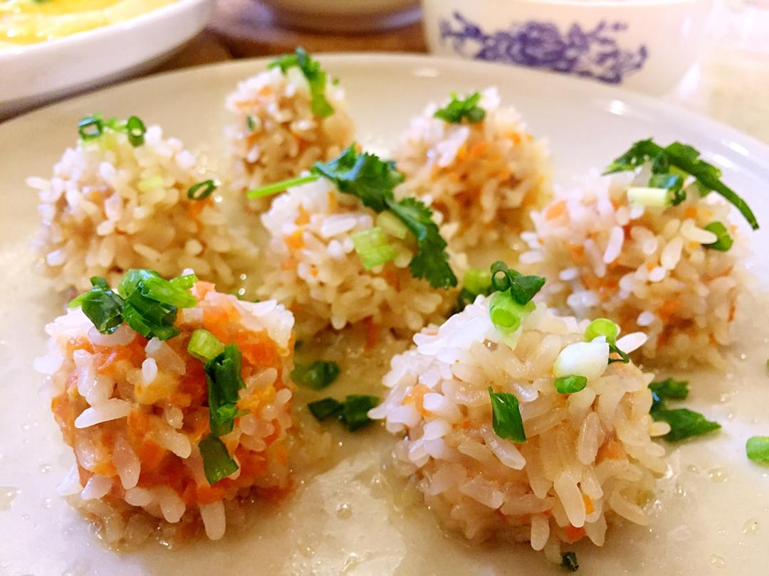 meiya芽芽儿做的虾仁珍珠小丸子