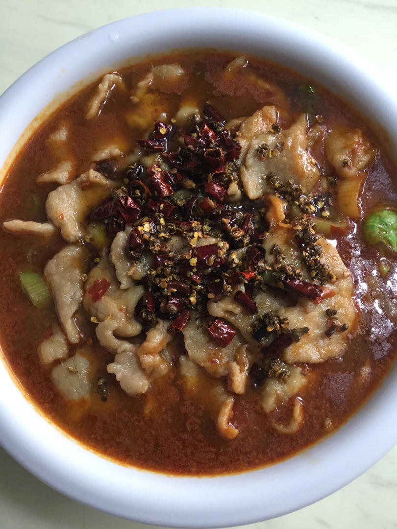 厨师长教你：“水煮肉片”的正宗做法，这味道真的很四川
