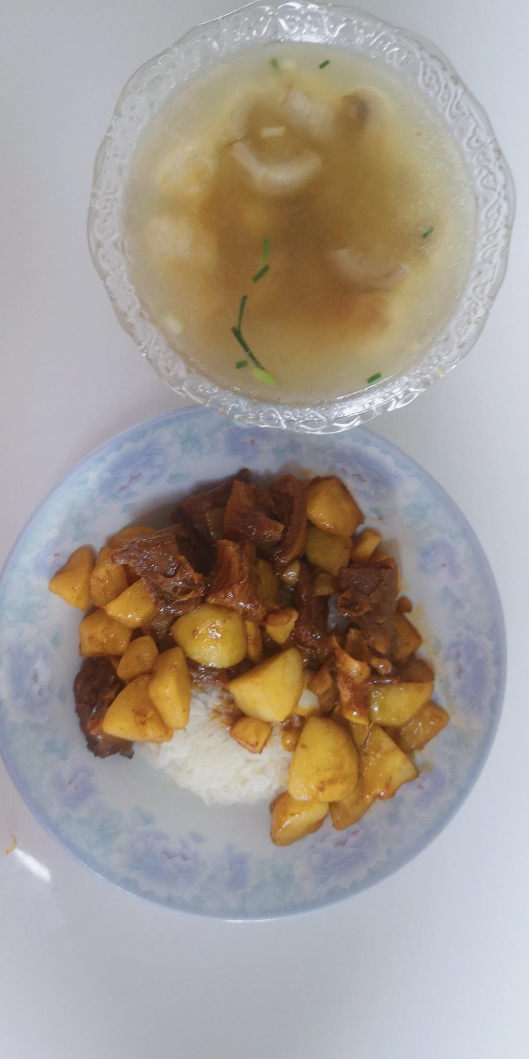 香蒜黑椒牛腩