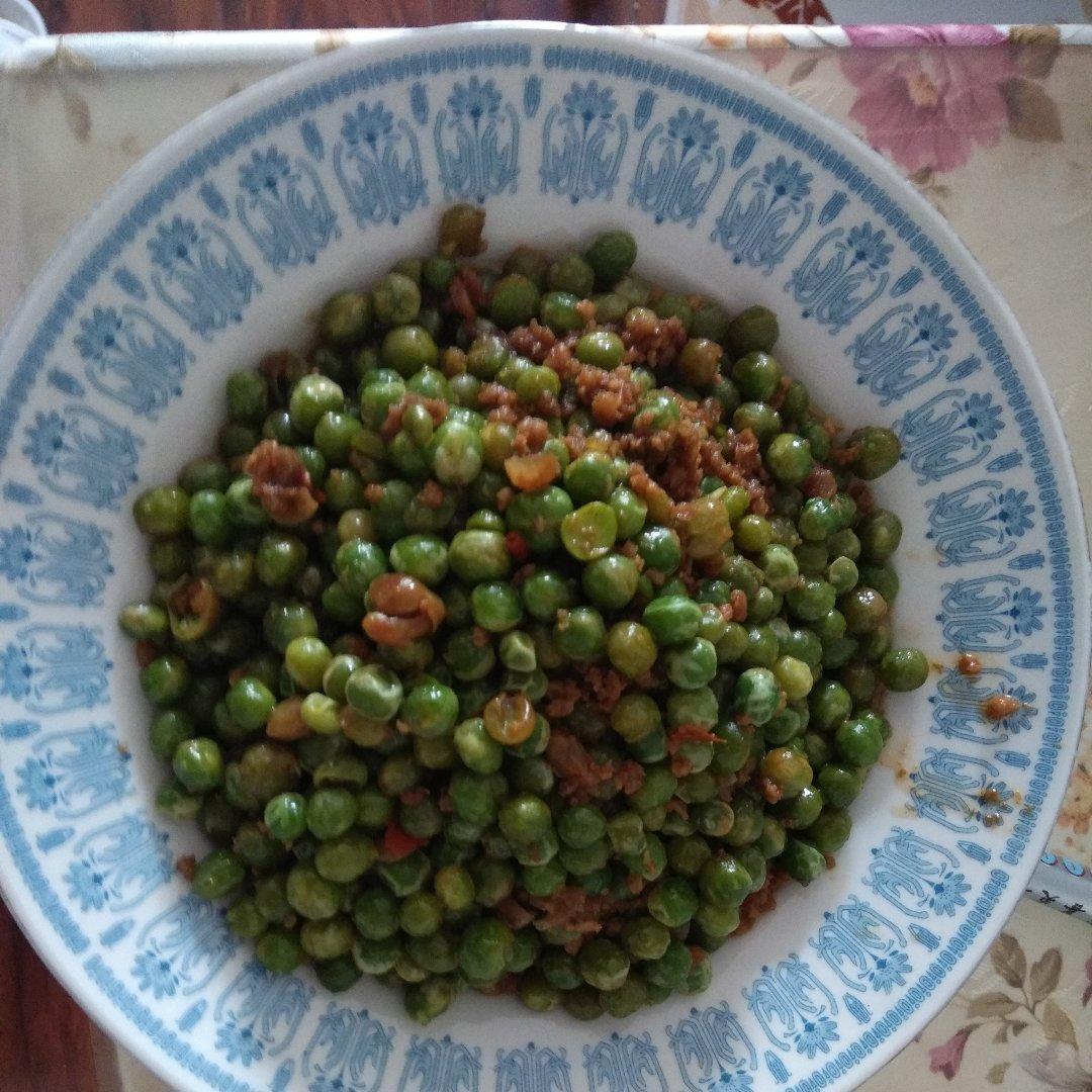 碗豆炒肉沫