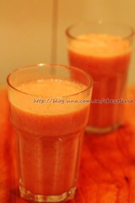 自制鲜榨果汁菠萝的做法