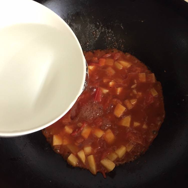 超香番茄土豆烩饭，家里有剩米饭的可以做哦！的做法 步骤6