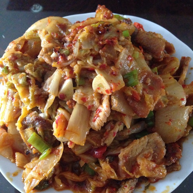 辣白菜炒五花肉