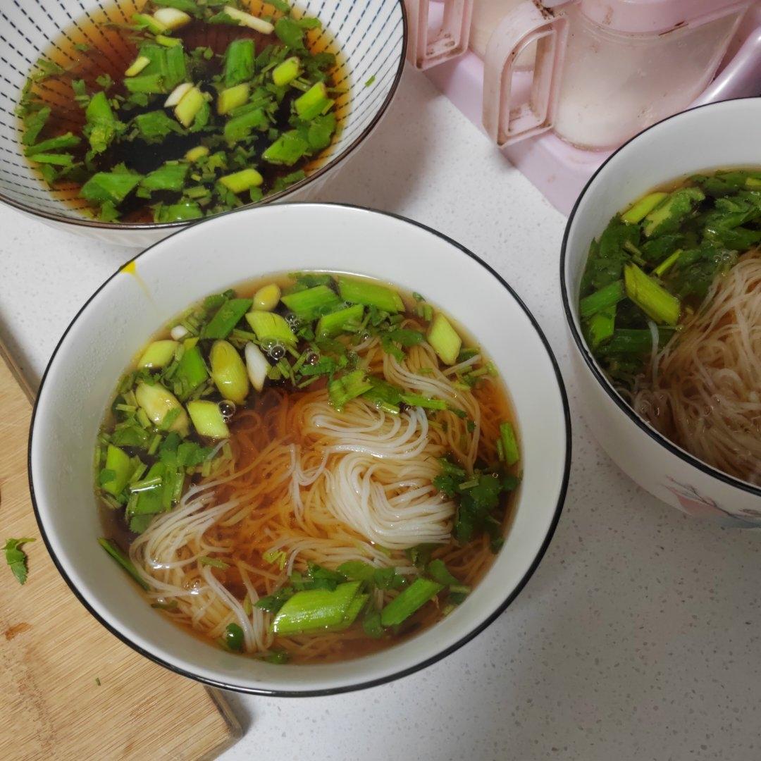 我的一人食：酸汤挂面
