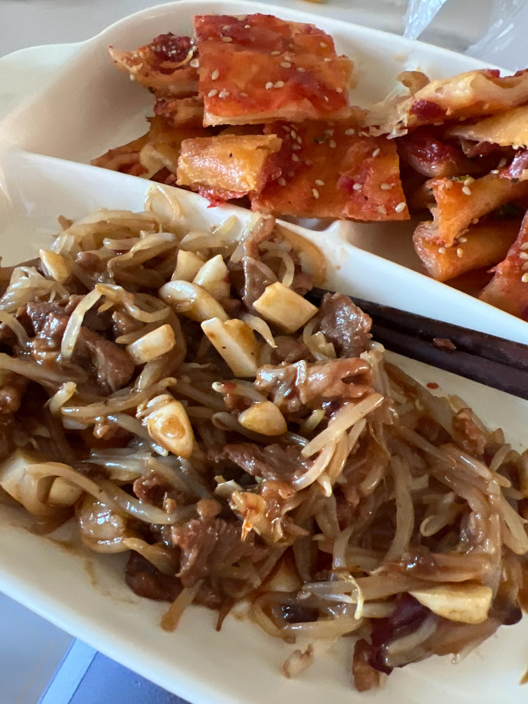 豆芽炒肉丝（是小时候妈妈的味道）