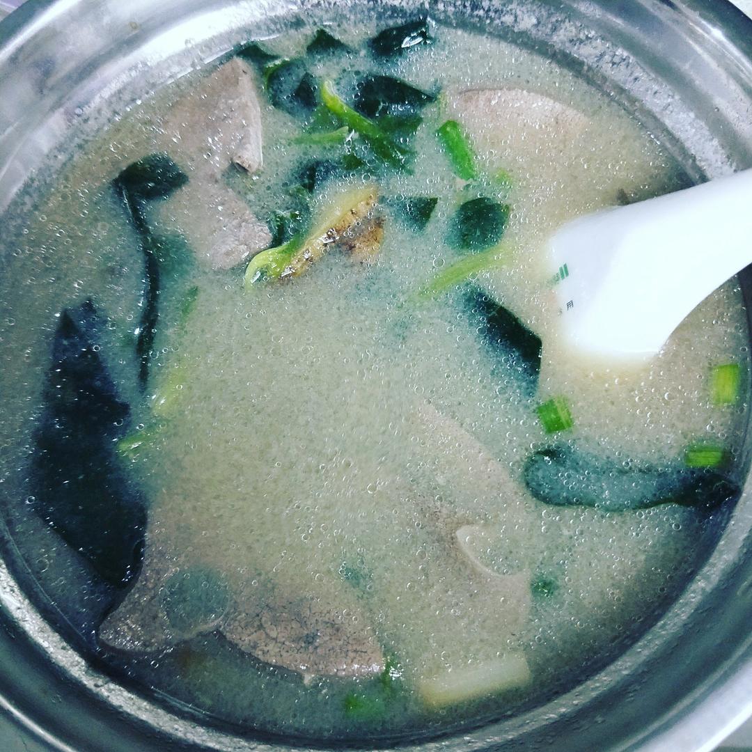 菠菜猪肝汤