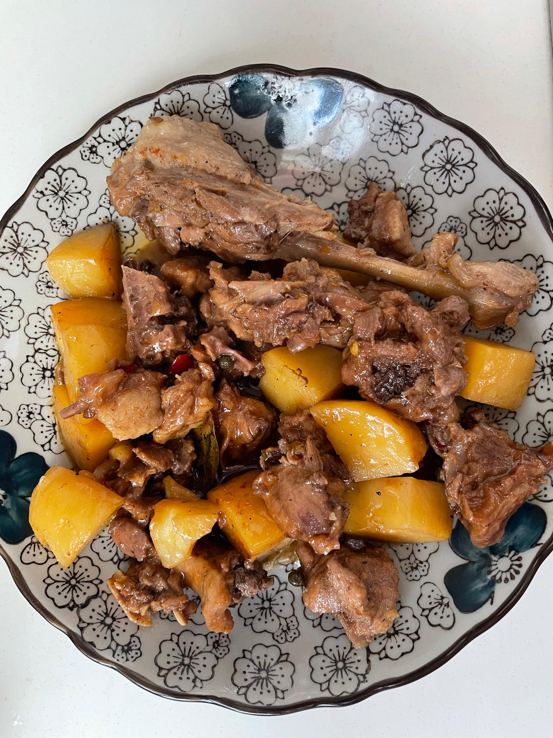 鸭边腿炖土豆胡萝卜