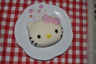 hello kitty 立体主题蛋糕——酸奶奶酪蛋糕
