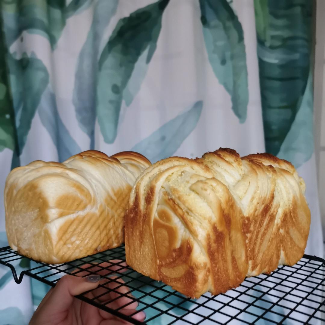 椰蓉满满吐司！幸福的味道。