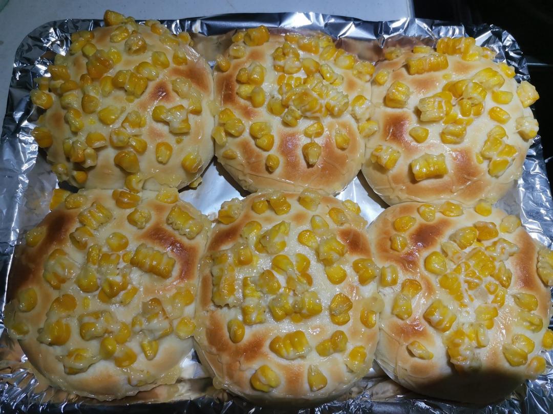 大润发同款玉米粒沙拉小面包（一次发酵，附手揉快速出膜方法）