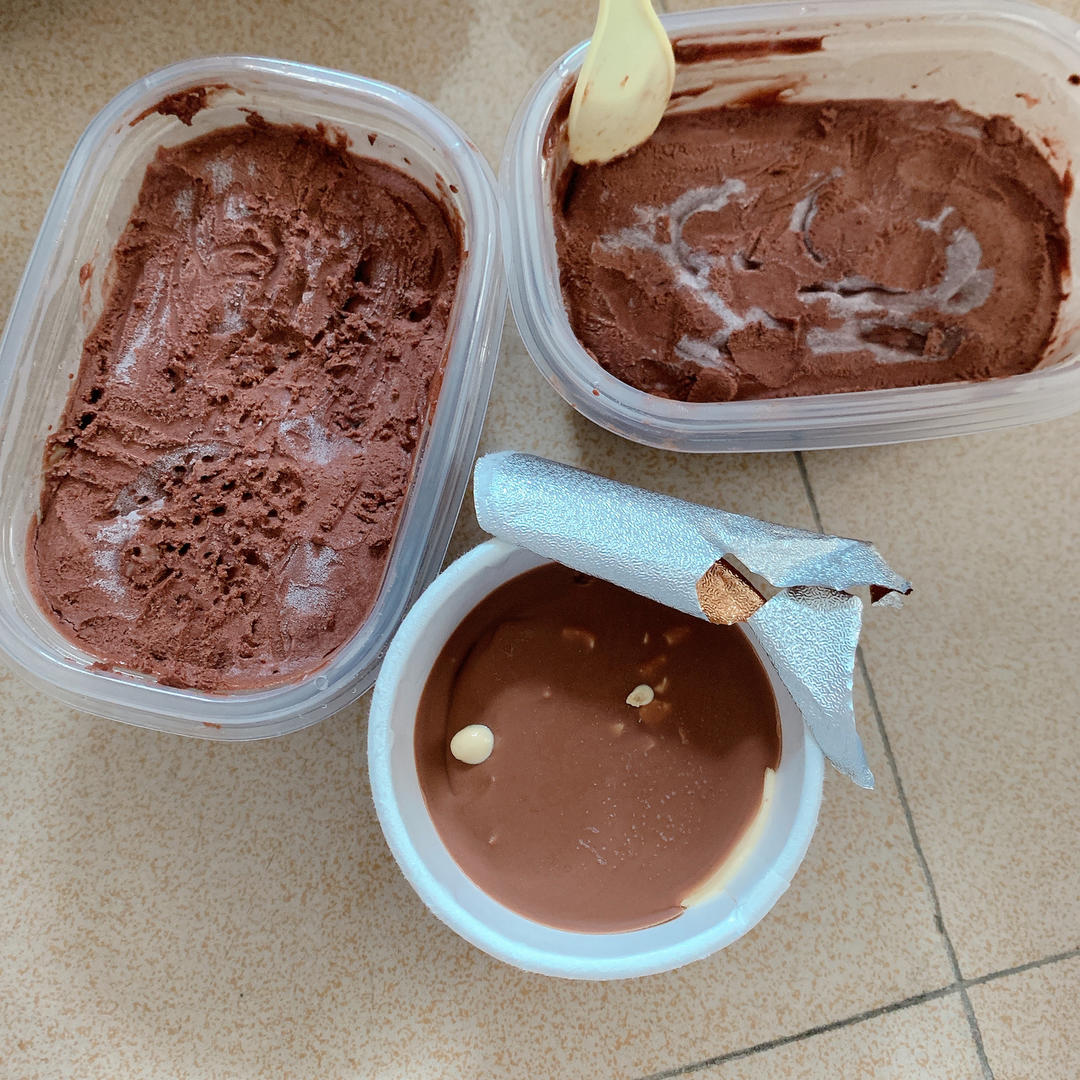 15分钟速成可可冰淇淋