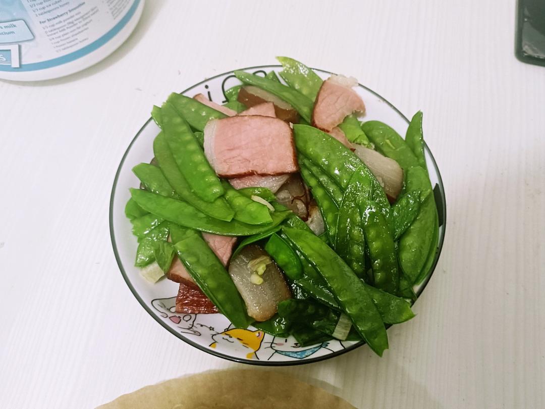 荷兰豆炒腊肉