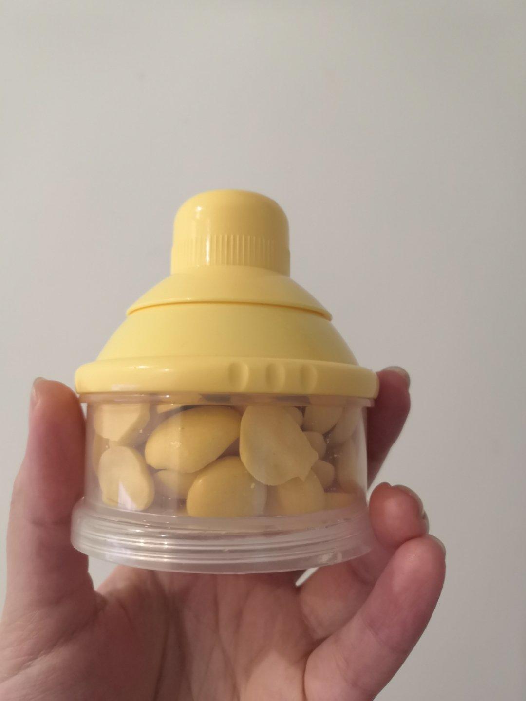 入口即化的无添加蛋黄溶豆