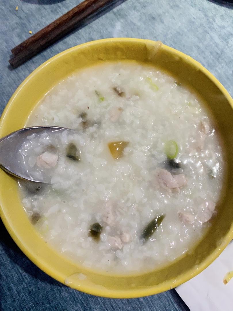 十五分钟快手之香滑皮蛋瘦肉粥(附五分钟电饭煲电压力锅更快捷方法)