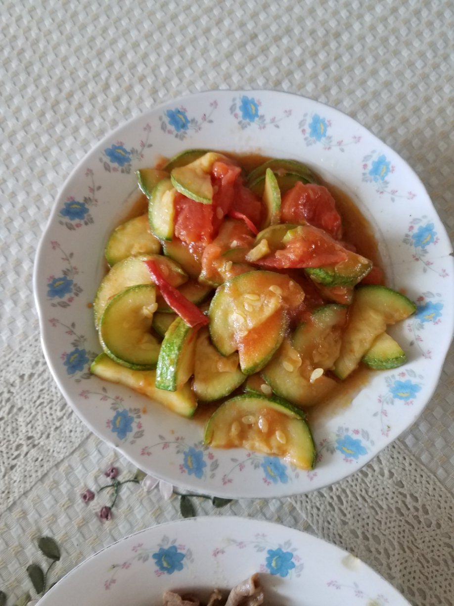 番茄炒西葫芦（已更新）( Stir-fried Tomato and Zucchini )