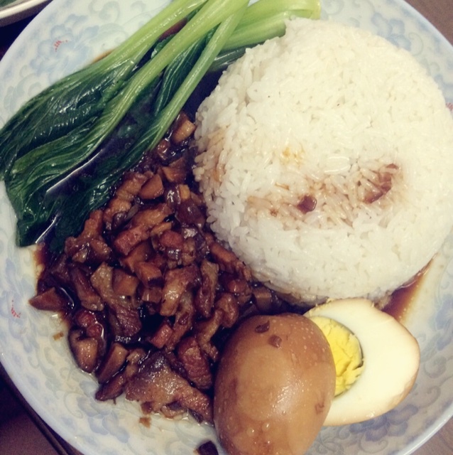 洋葱酥卤肉饭