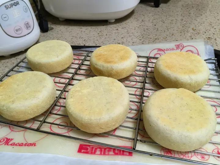 猪柳蛋麦满分 —英式玛芬胚English muffin