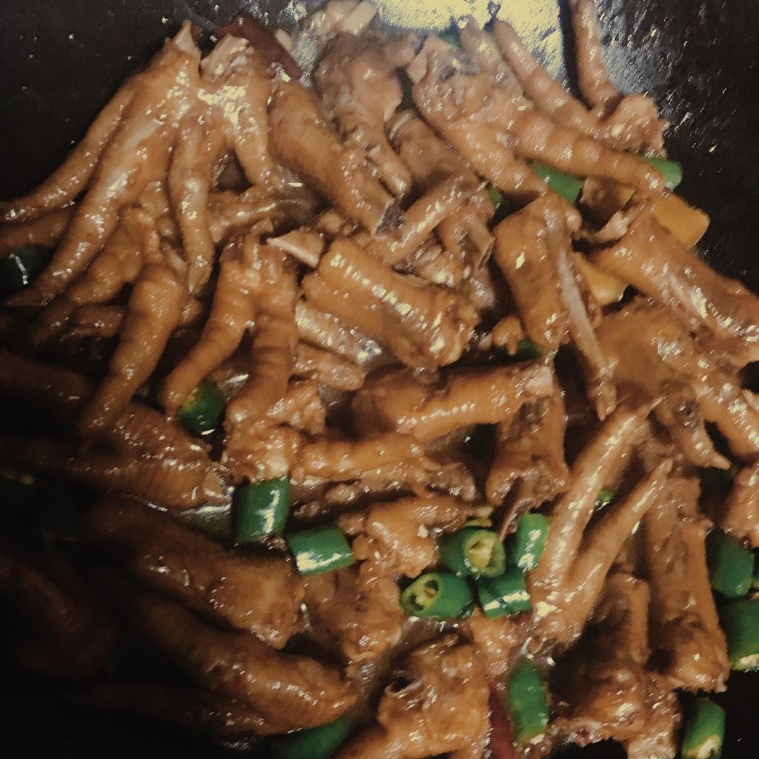 香辣卤鸡爪