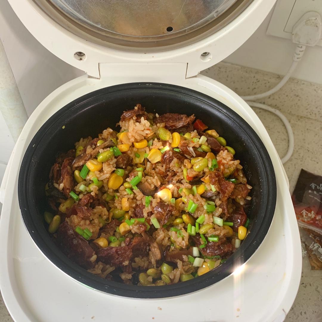 懒人必备～电饭煲腊肠焖饭