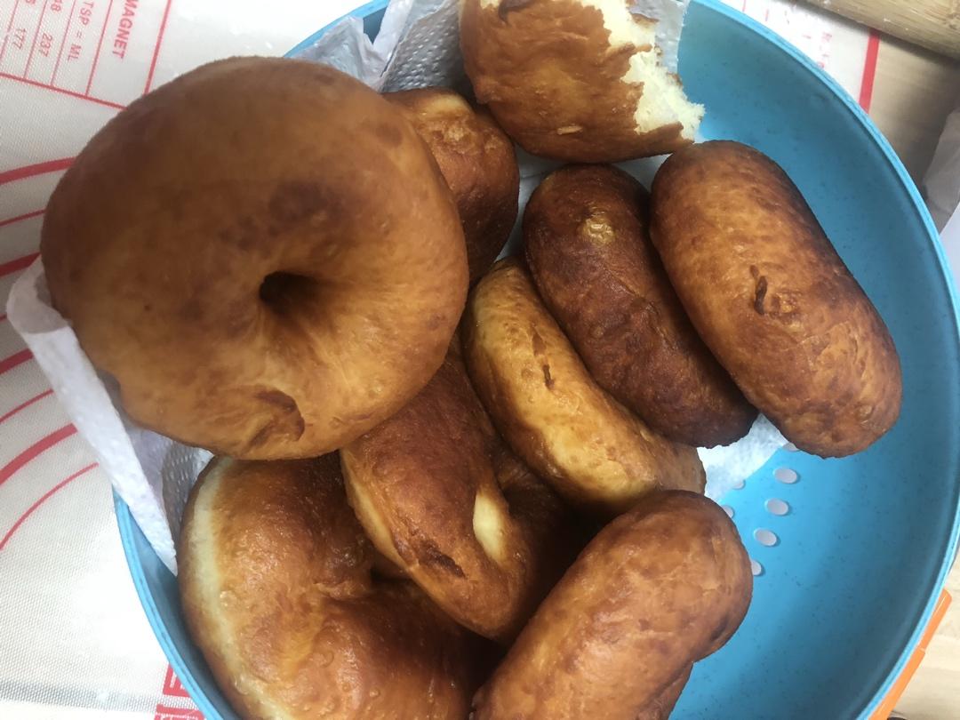 超级好吃的油炸甜甜圈