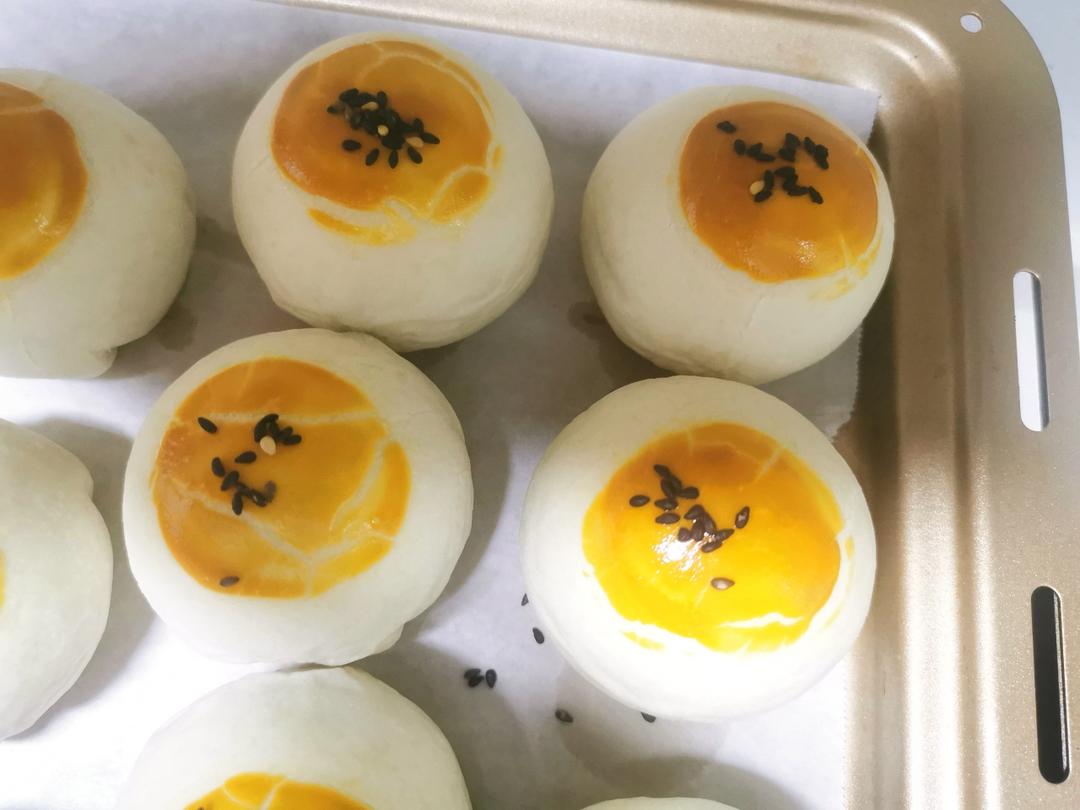 层层酥脆的完美蛋黄酥