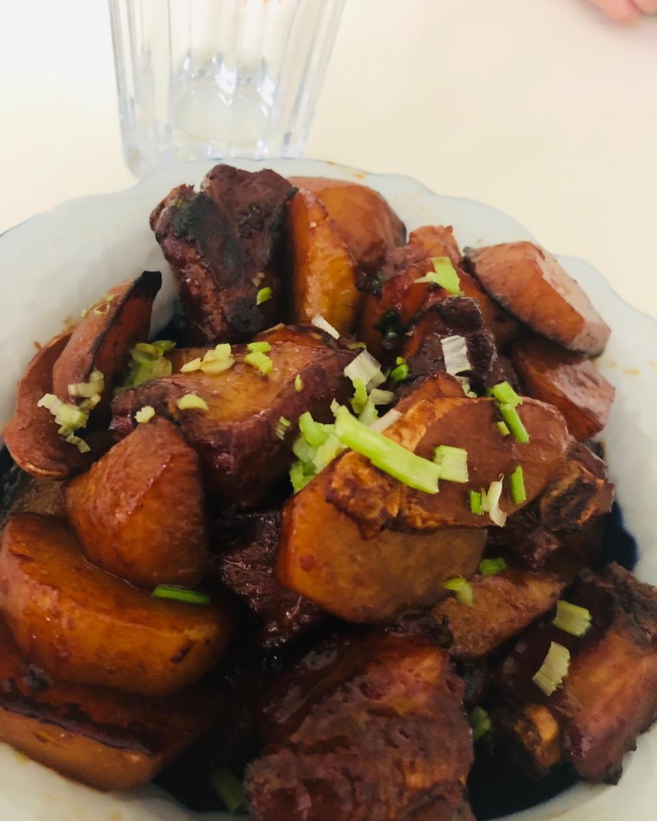土豆烧排骨