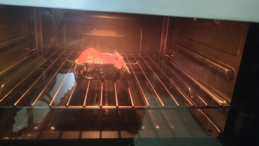 多次失败，越挫越勇终于做出来了广式脆皮烧肉
