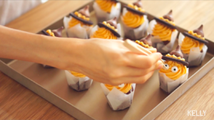 万圣节鬼怪蛋糕 超软巧克力马芬/阿猪烘焙视频：特别篇的做法 步骤44