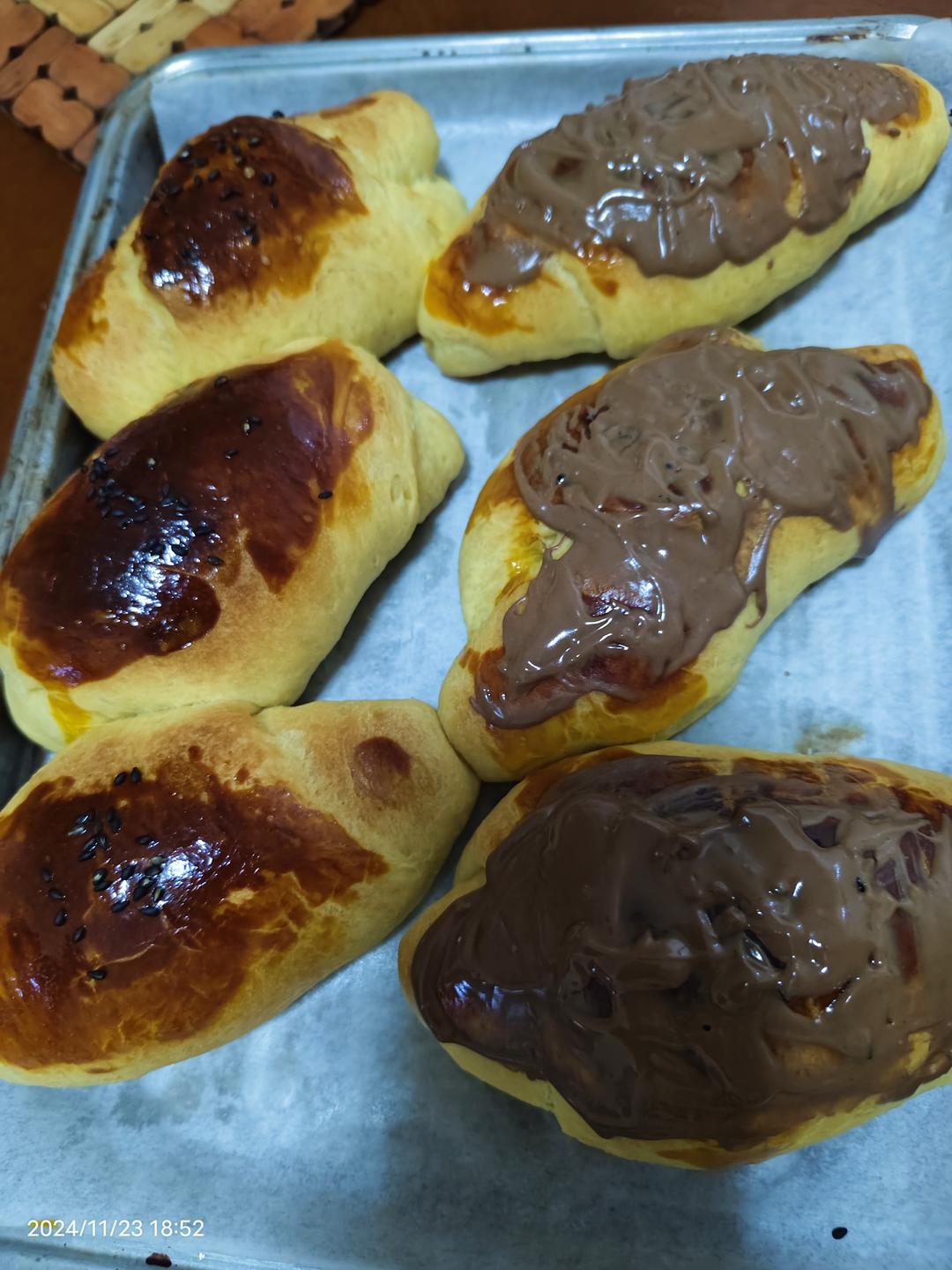 波兰种牛奶餐包