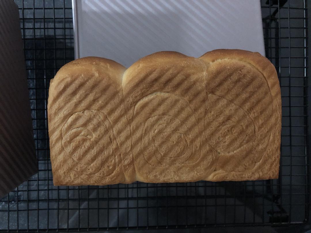 新烤箱第一次吐司