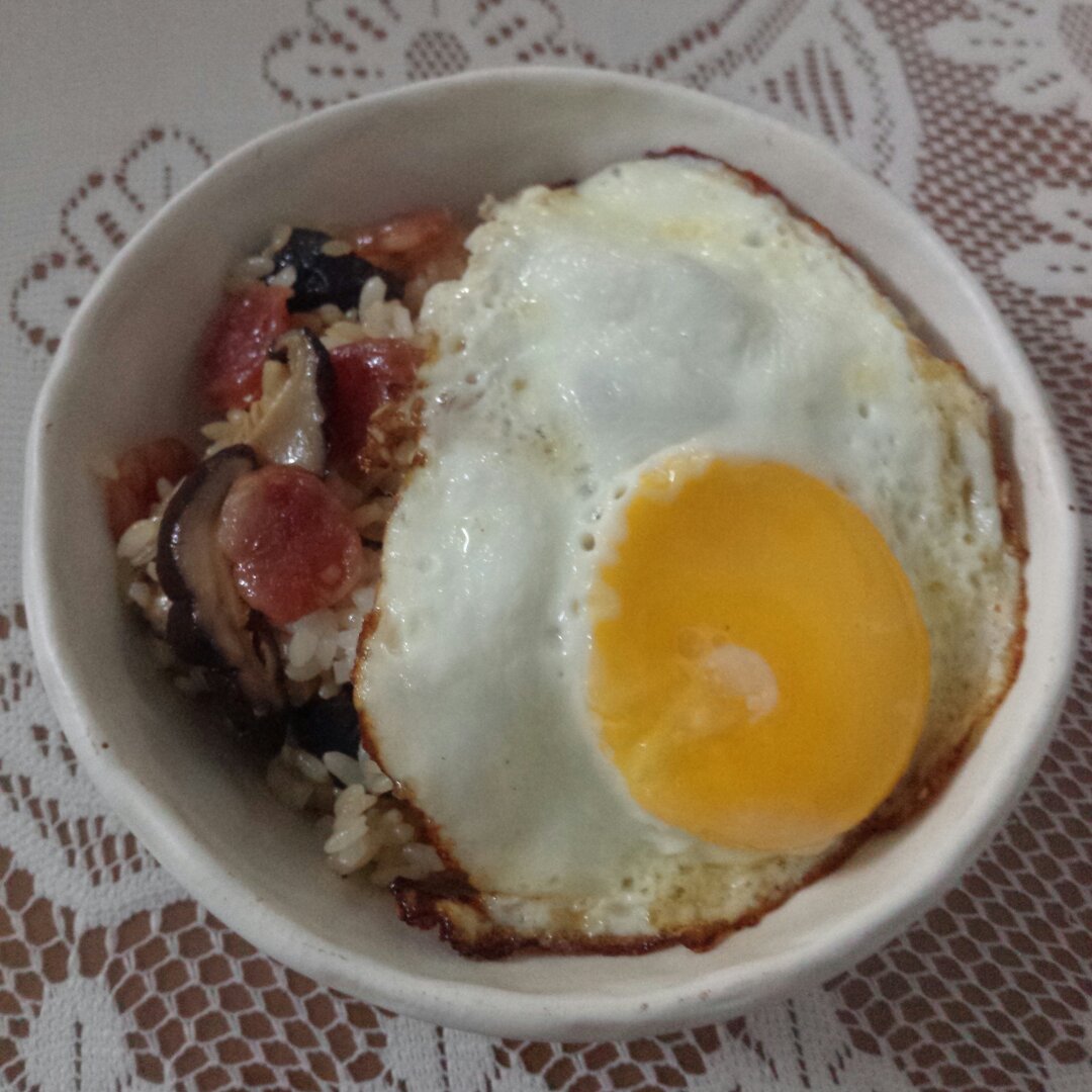 【电饭煲腊肠煲仔饭】