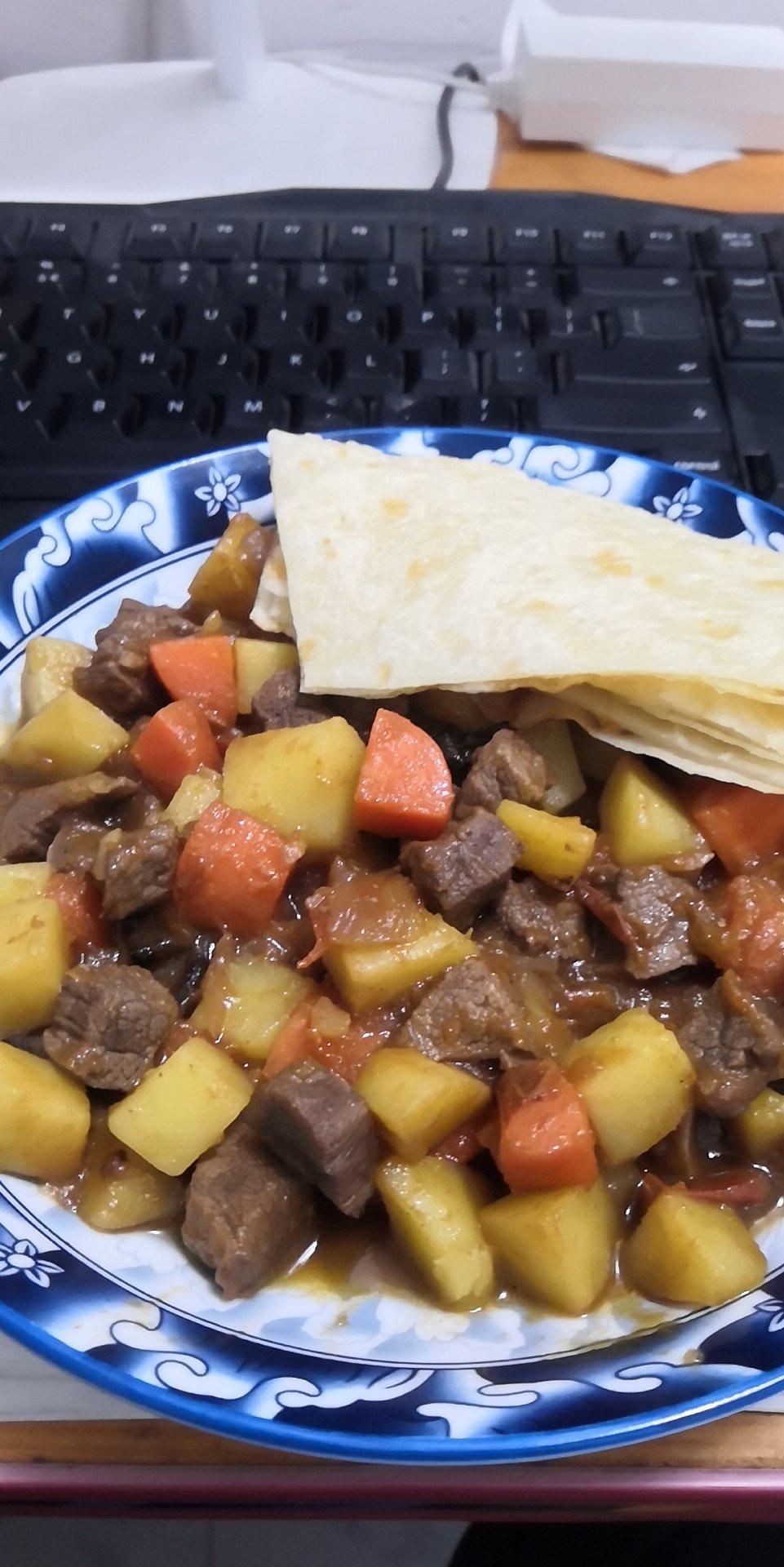 红烧牛肉土豆 （独家秘制）