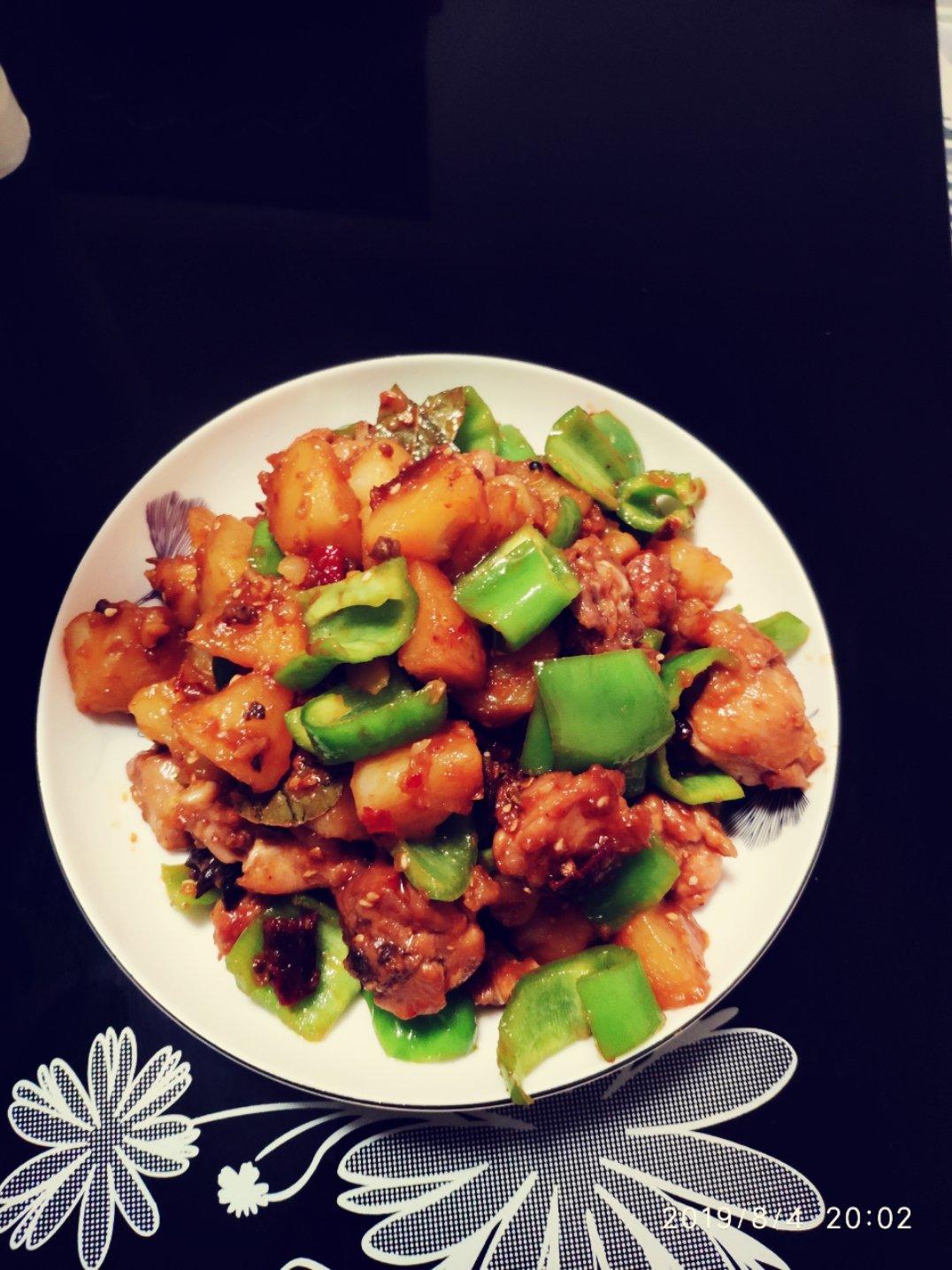 土豆胡萝卜炖鸡块