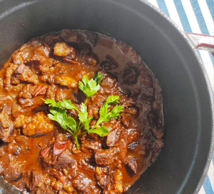 番茄红酒炖牛肉（铸铁锅版）