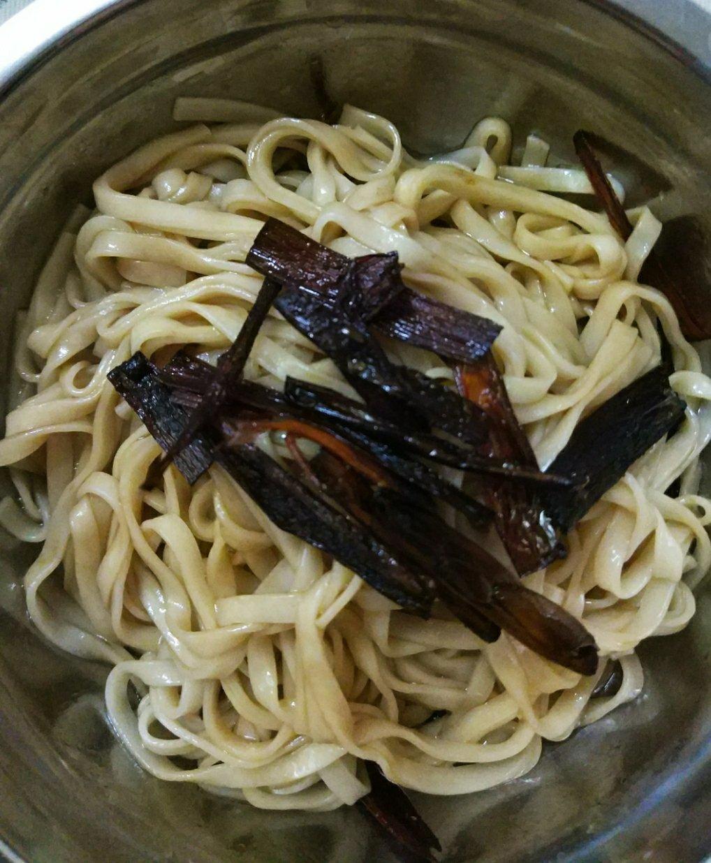 葱油拌面Spring Onion Noodles