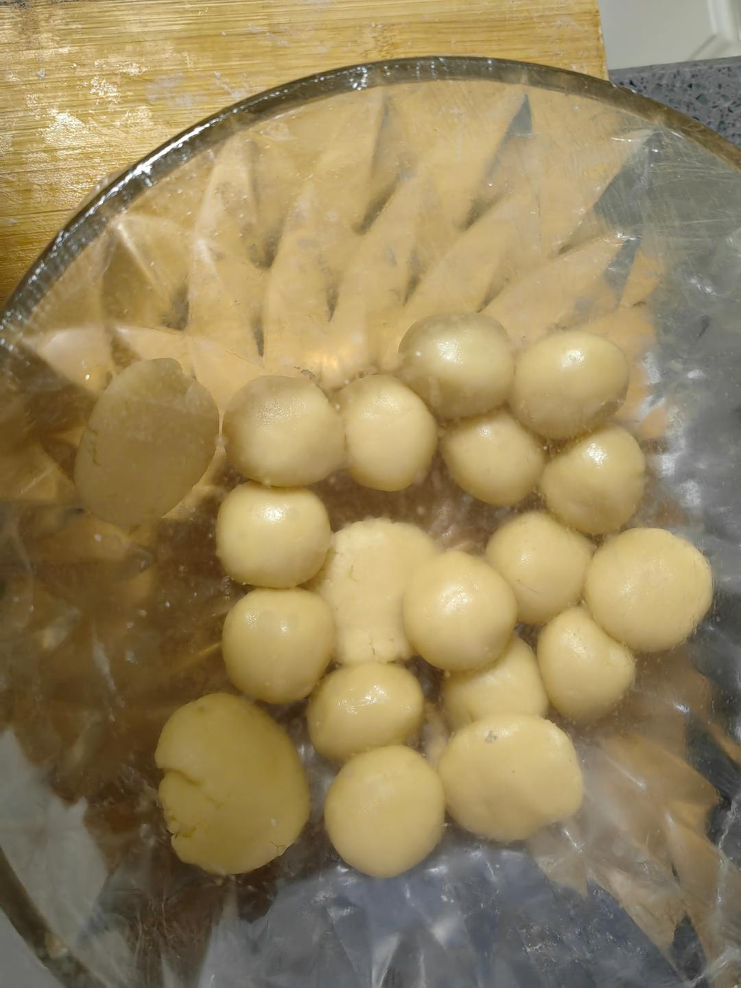 醇香奶豆腐月饼