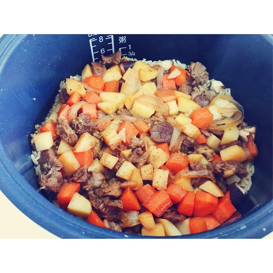 喷香羊肉焖饭
