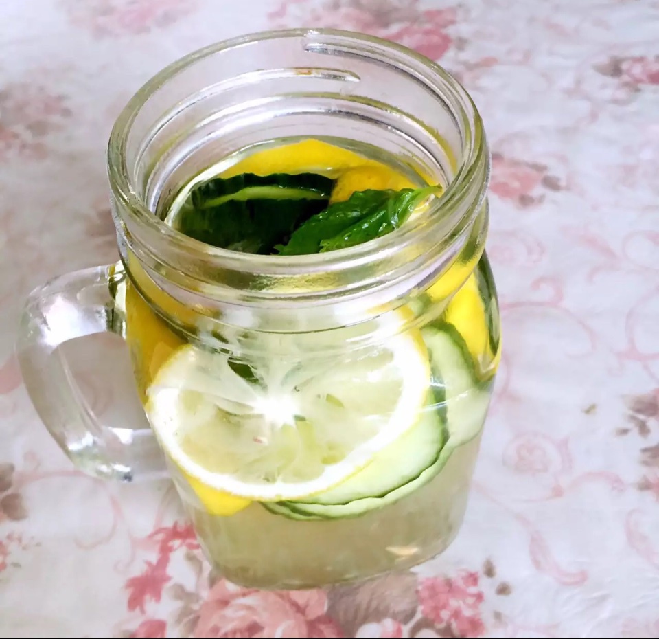 黄瓜柠檬水