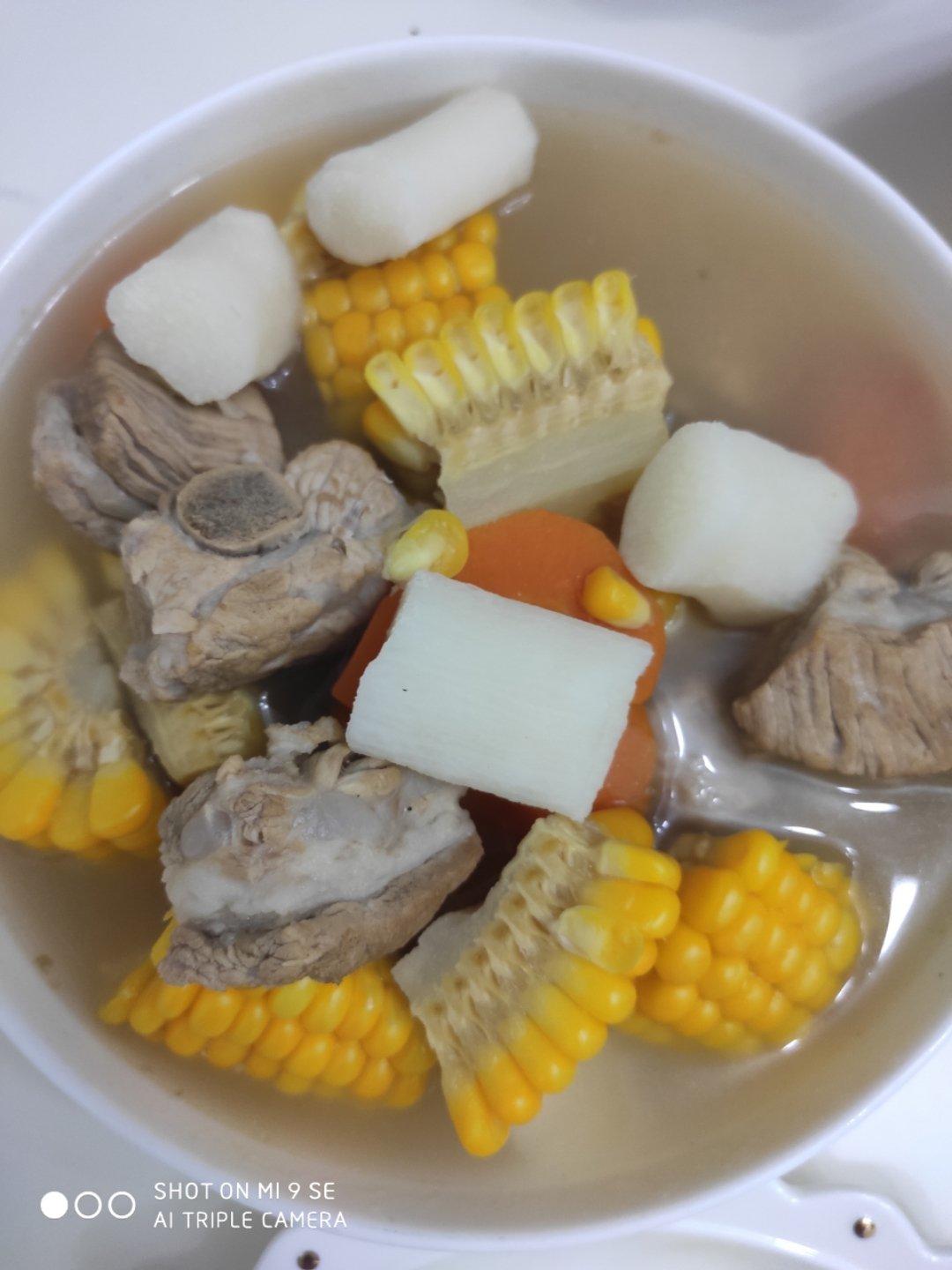 排骨玉米胡萝卜汤
