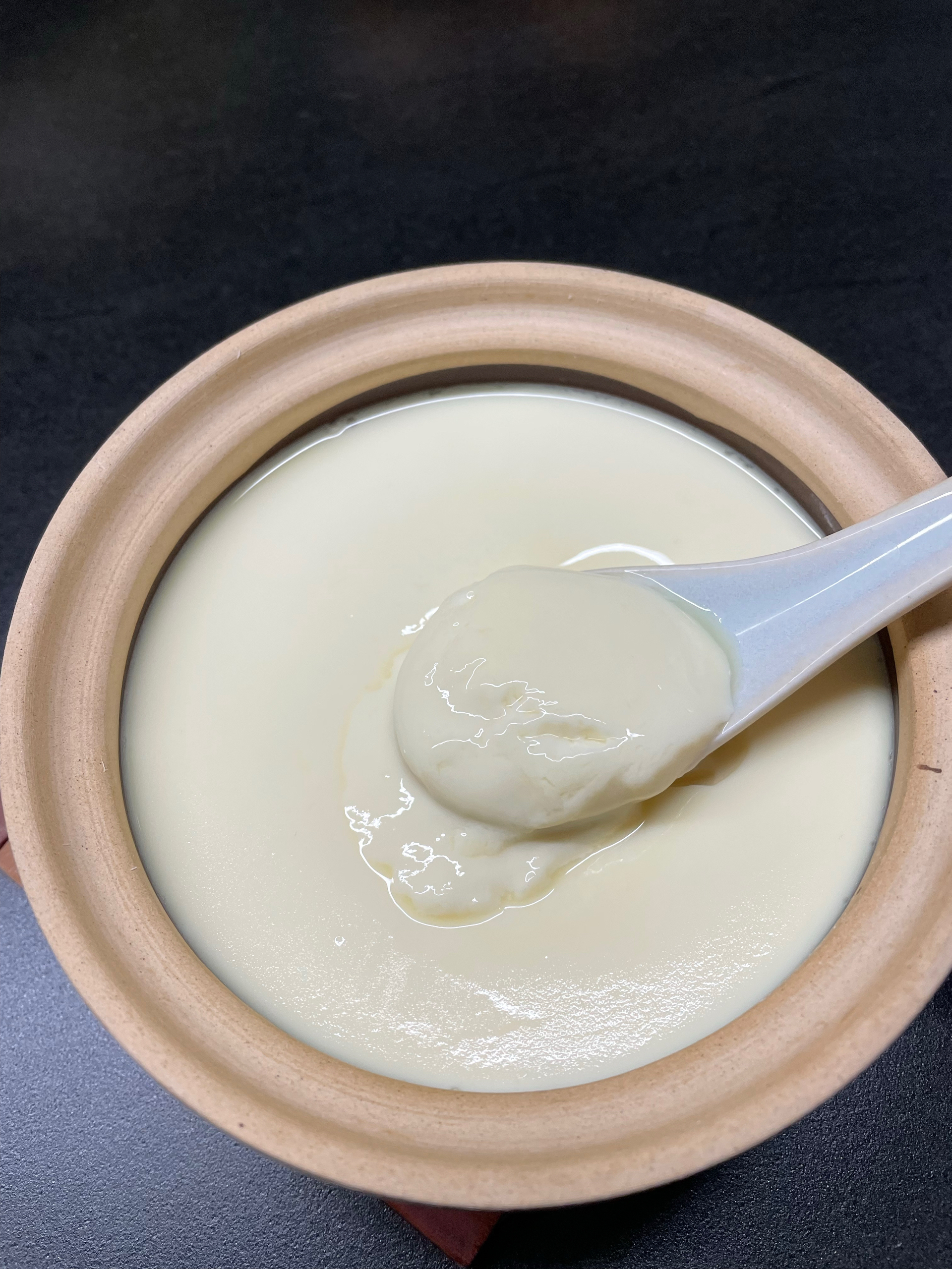 滋润嫩滑的牛奶炖蛋